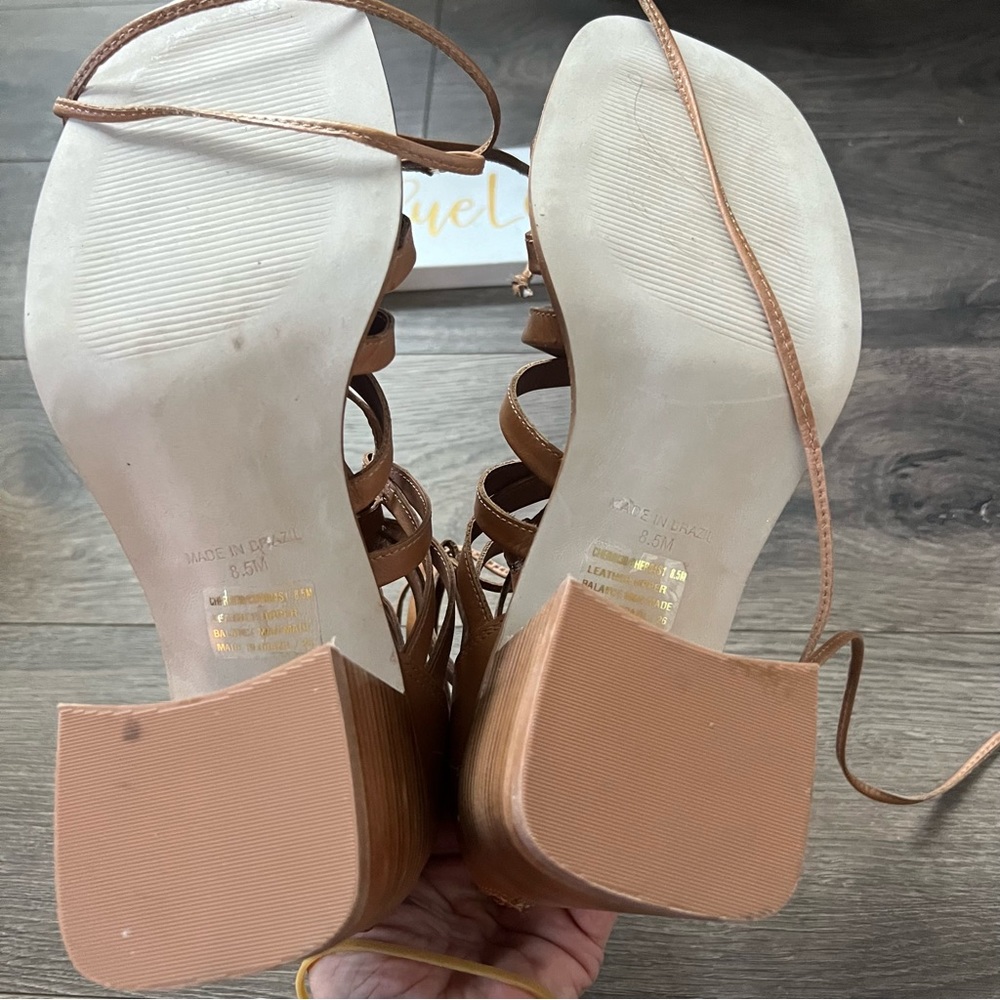 Steve Madden Revolve Cherri Sandals NWOT - Picture 7 of 7
